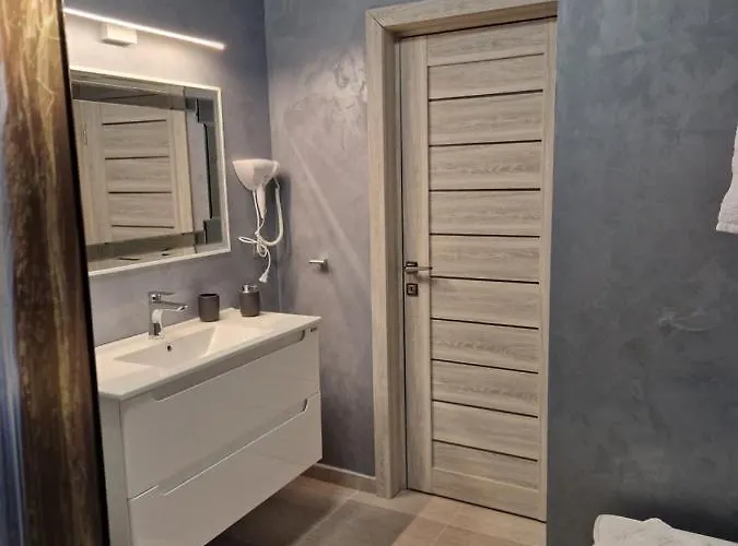 Alecsa 2 Luxury Apartment *